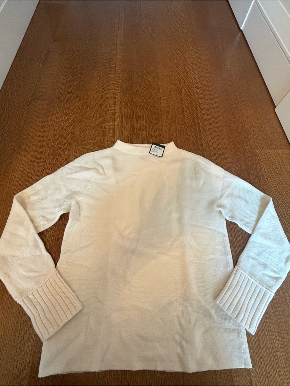 Club Monaco Cream Crewneck Sweater with Ribbed Cuffs NWT Wool Sz S